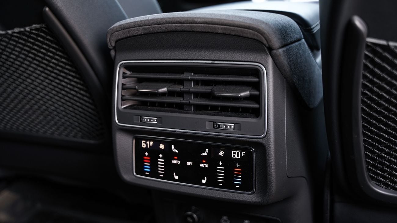 أودي RSQ8 STANDARD