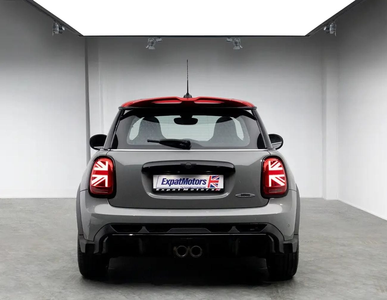 Mini Cooper 0% Down Payment Available • Full Service History • GCC