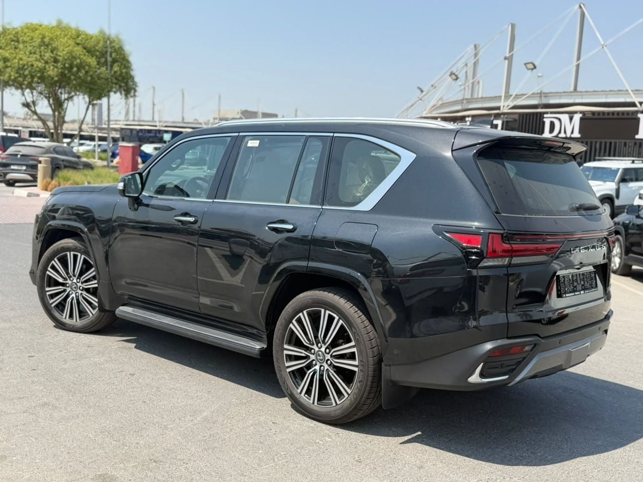 Lexus LX700h SIGNATURE LX700 HYBRID FULL WITH AUTO PARK 2025 GCC