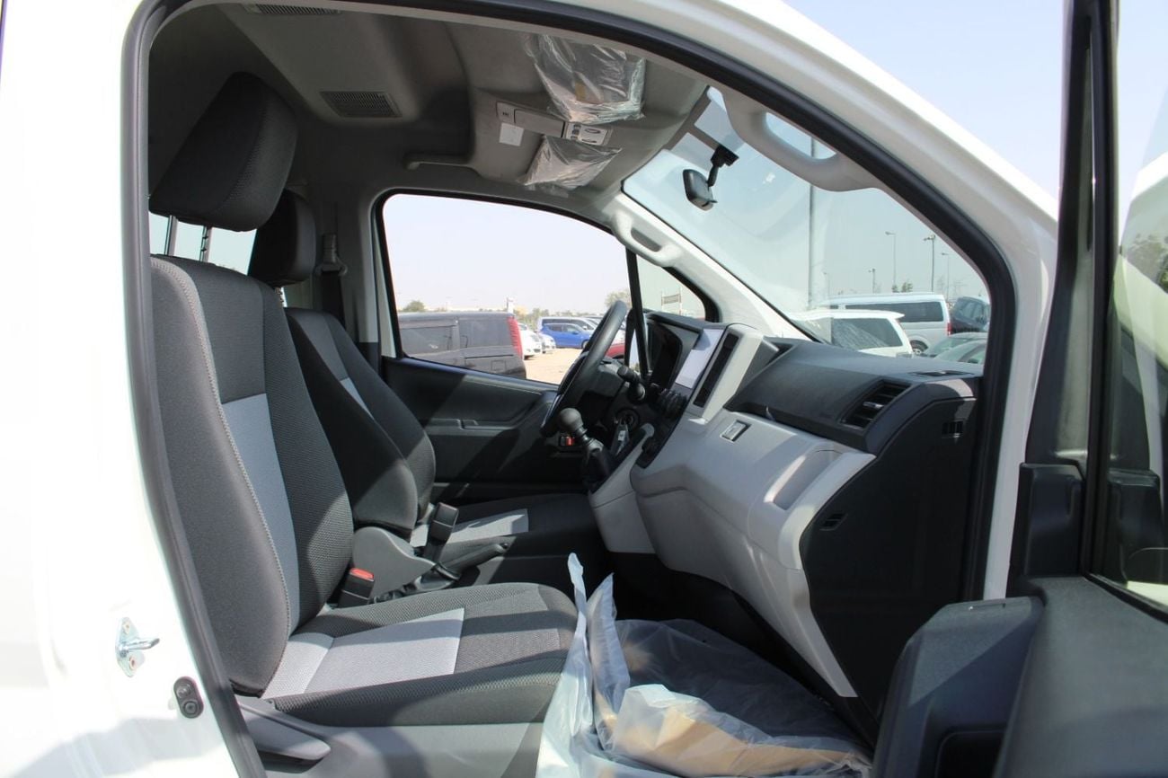 Toyota Hiace DX