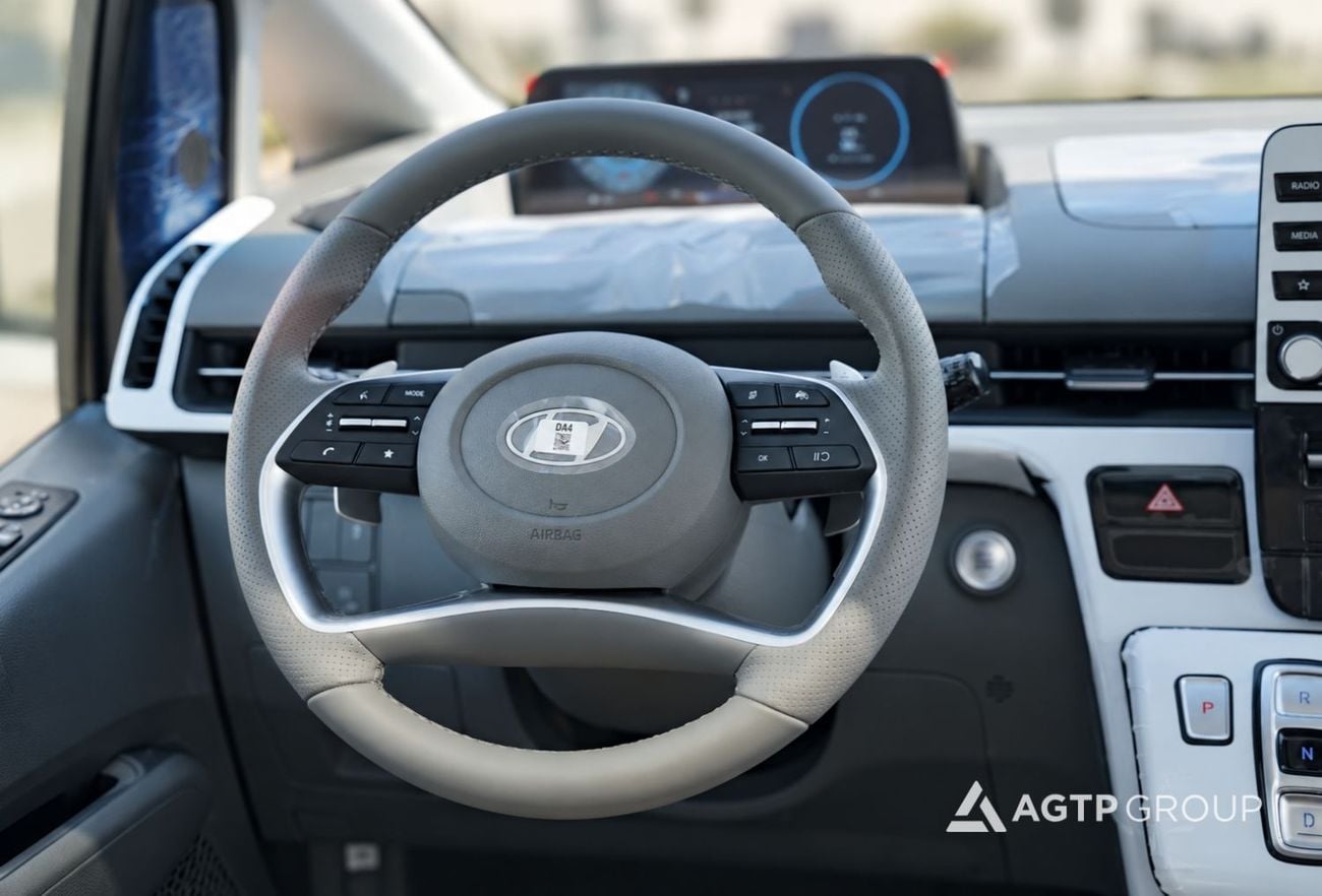 Hyundai Staria LUXURY 3.5L V6 Petrol | FULL OPTION | 2026 | Automatic | 7-Seater | Brown Interior | Dual Sunroof | BOSE Au