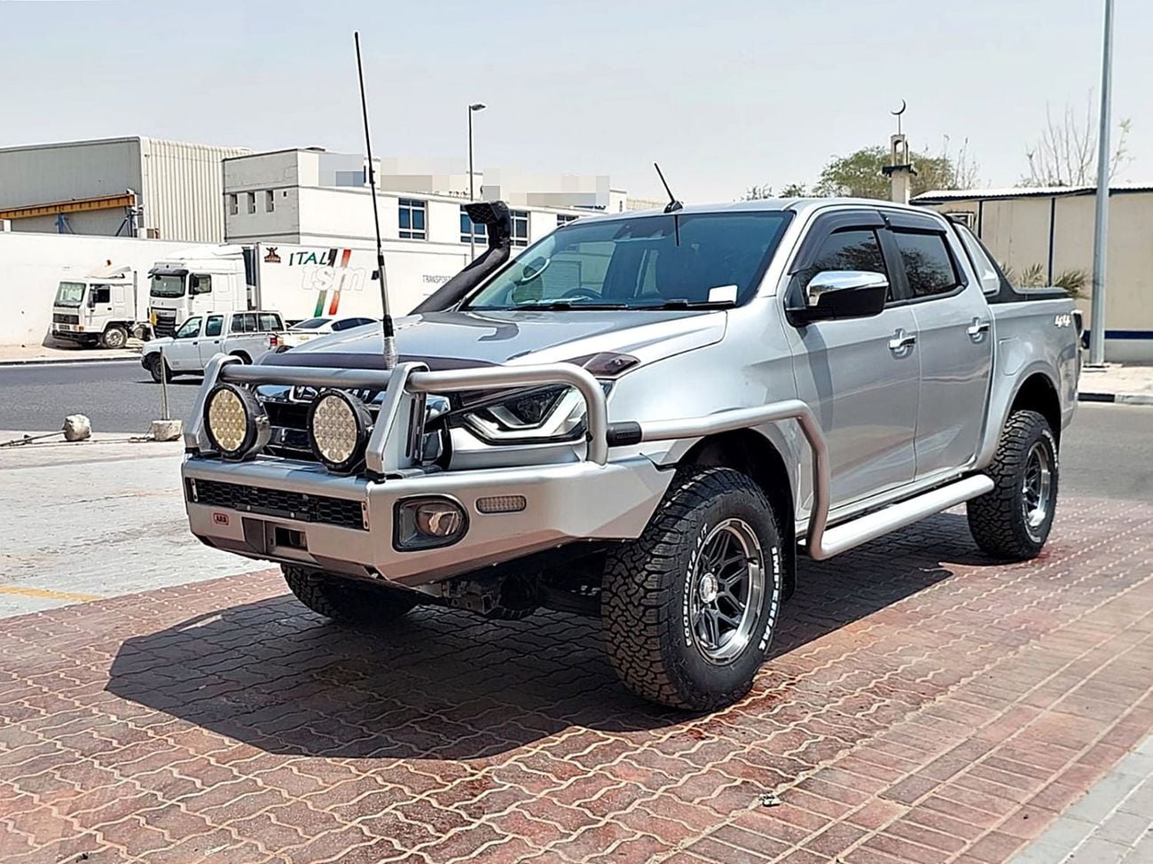 Isuzu D-MAX STANDARD