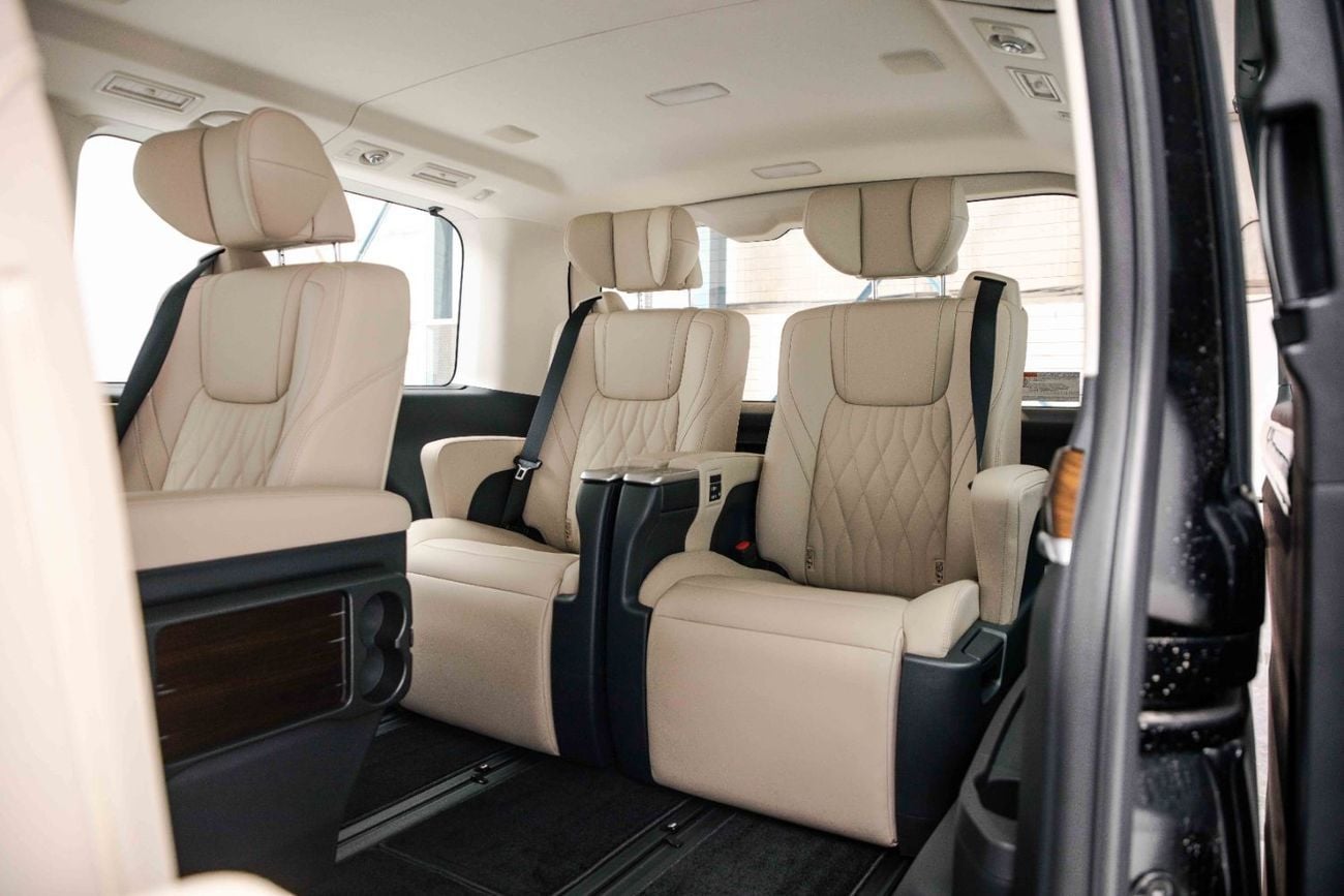 تويوتا جرافينا PREMIUM HI 3.5L - Black Inside Beige | Export Only