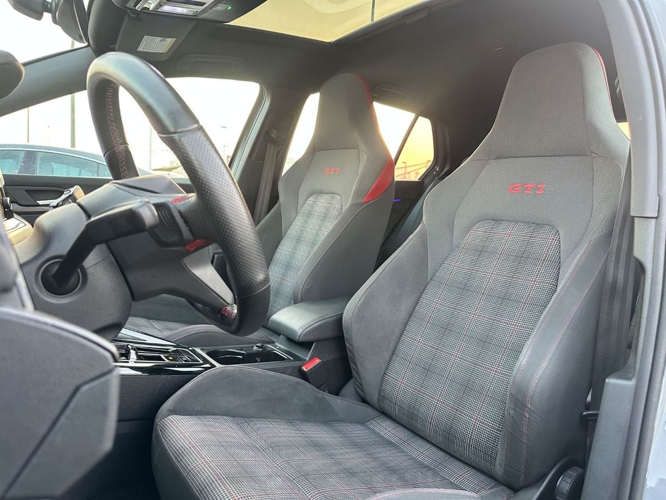 فولكس واجن جولف GTI