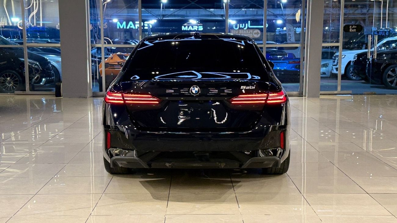 بي أم دبليو 520i M SPORT