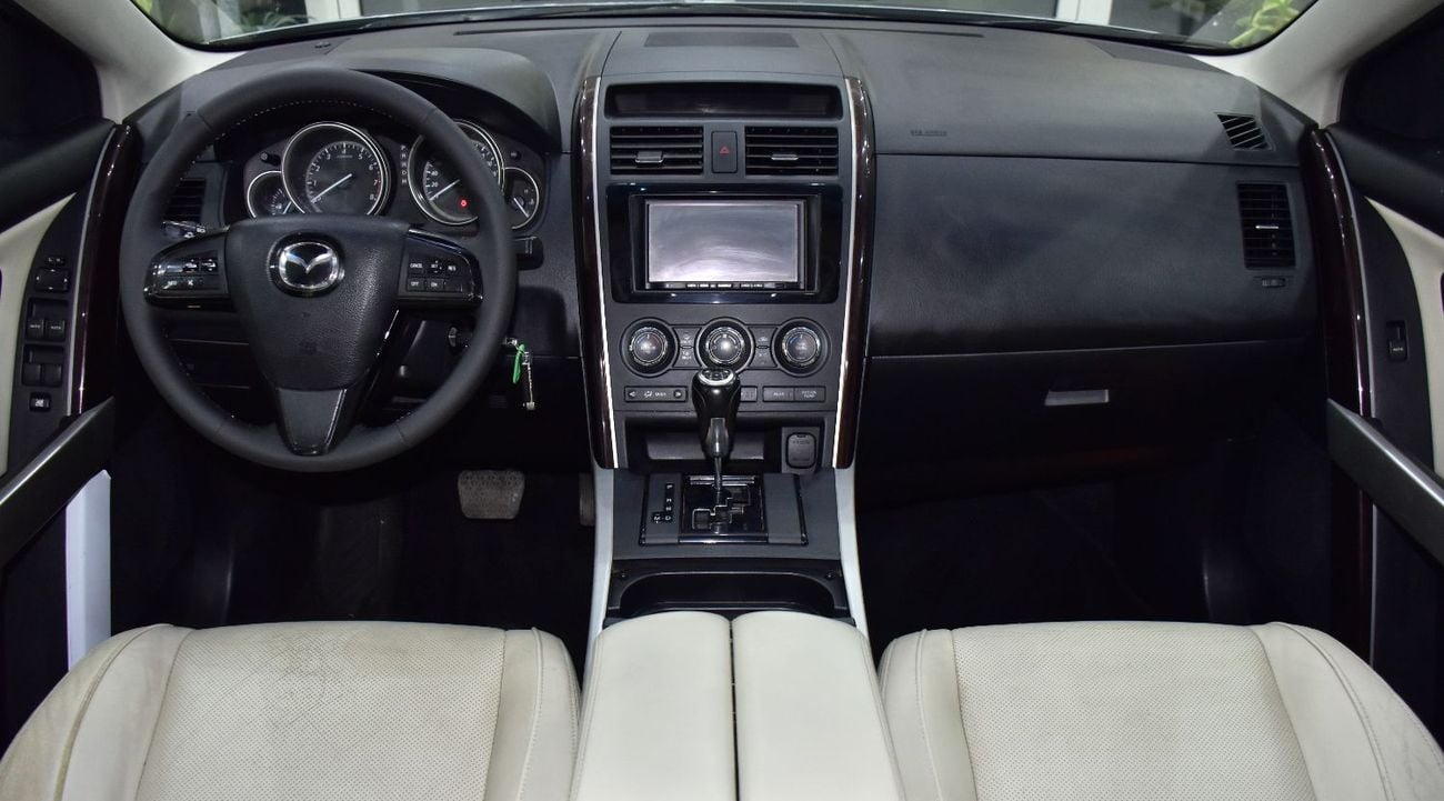 مازدا CX9 GTX LTD EXCELLENT DEAL for our Mazda CX-9 AWD ( 2014 Model ) in Silver Color GCC Specs