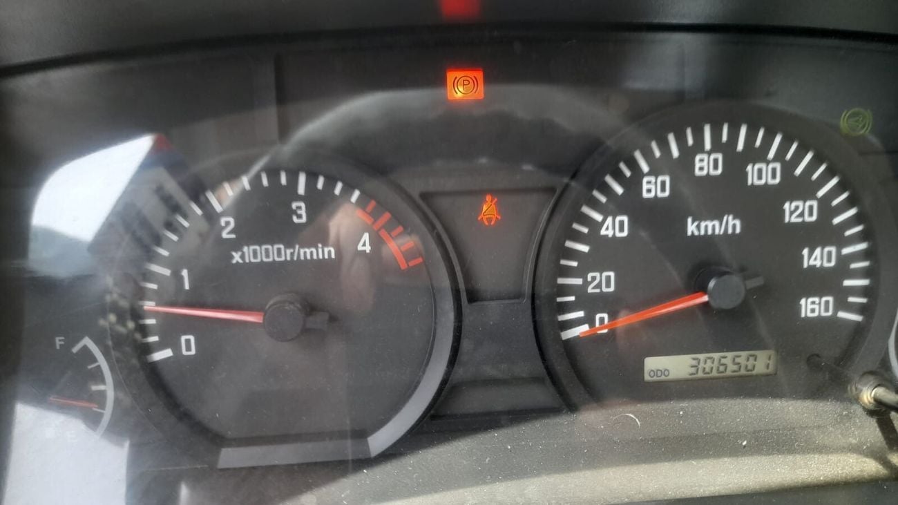 Isuzu NPR STANDARD