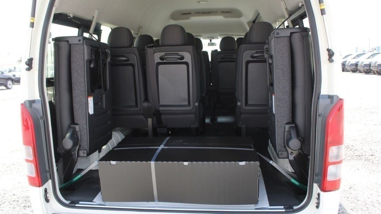 Toyota Hiace GL Hiace 2.5L High Roof Diesel old ship 2025