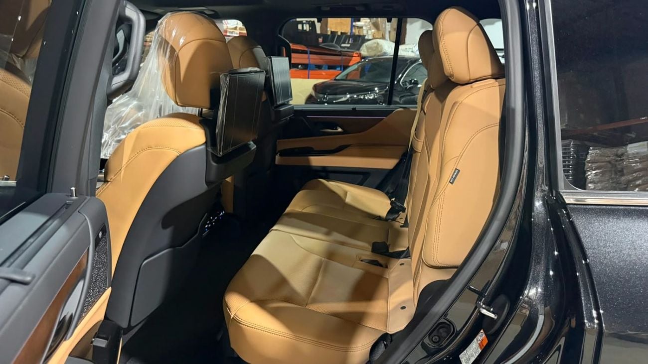 Lexus LX600 Luxury 7-Seater