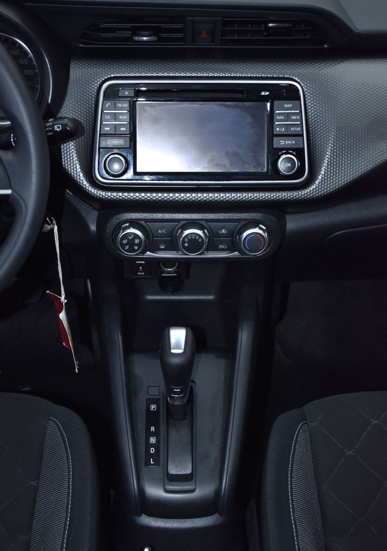 Nissan Kicks SV EXCELLENT DEAL for our Nissan Kicks ( 2017 Model ) in Silver Color GCC Specs