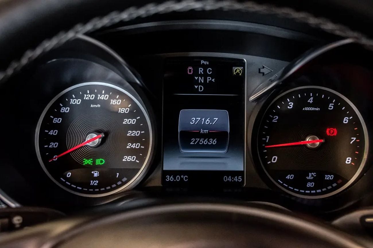Mercedes Benz V 250 V 250 | GCC | 8-Seater | Luxury • Comfort