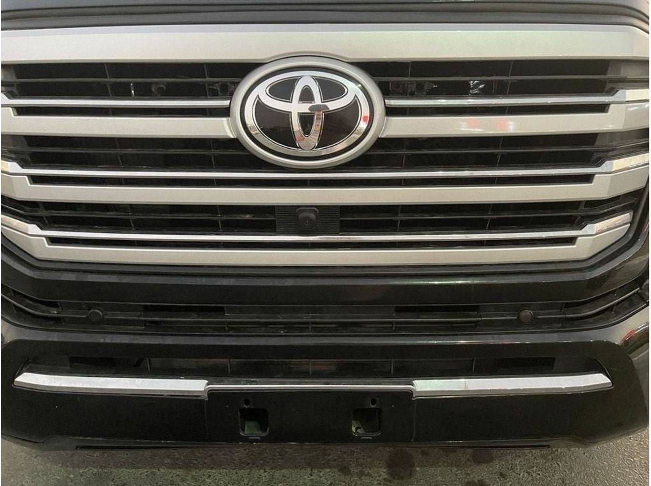 Toyota Land Cruiser GXR Toyota landcuriser 2017 facelifted 2024 full option Top the range