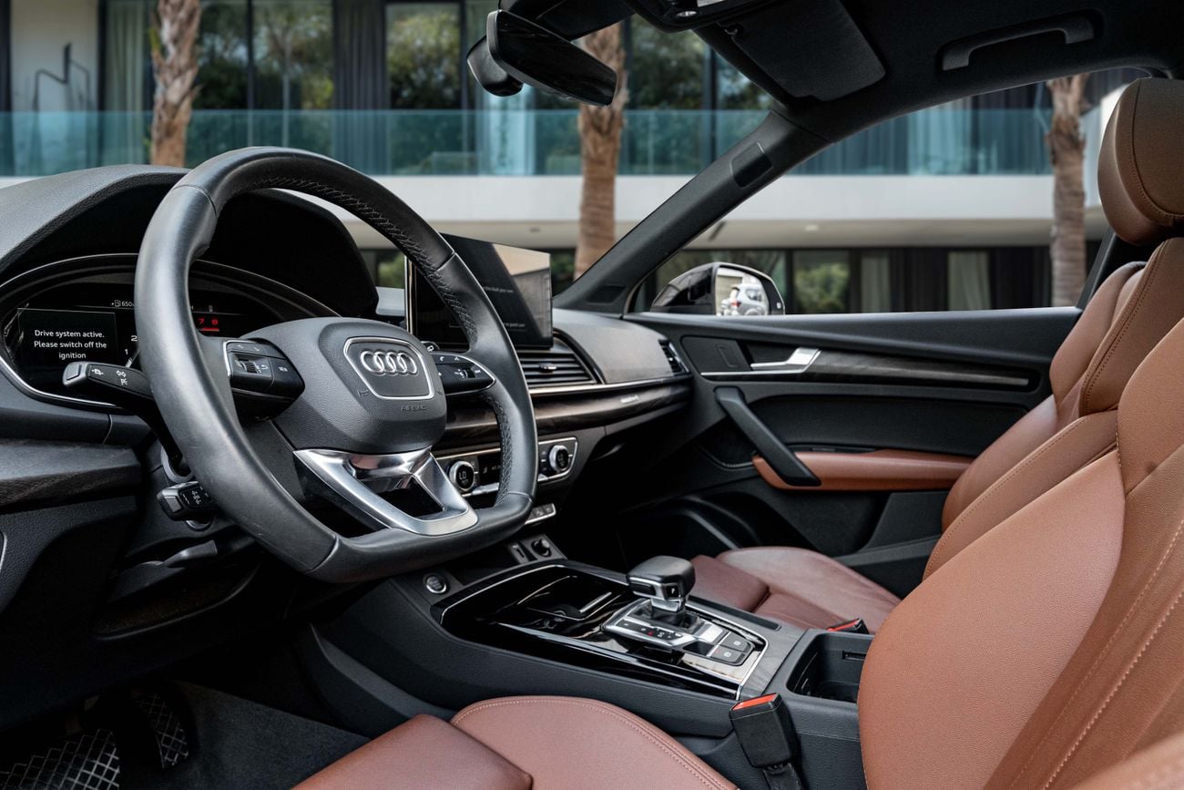أودي Q5 45 TFSI quattro S line Q5 45 TFSI S-LINE Quattro | 3,134 P.M | 0% Downpayment | Audi Q5 45 TFSI S-LINE Quattro!