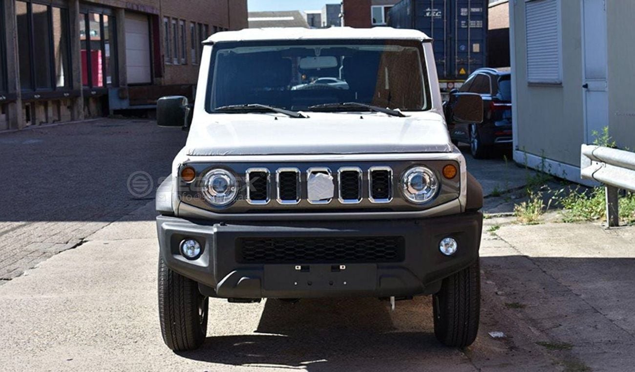 سوزوكي جيمني GLX . 1.5L . Petrol . 4WD . 4AT . 5 Seats . 5 Doors . Non-GCC موديل 2026. للتصدير