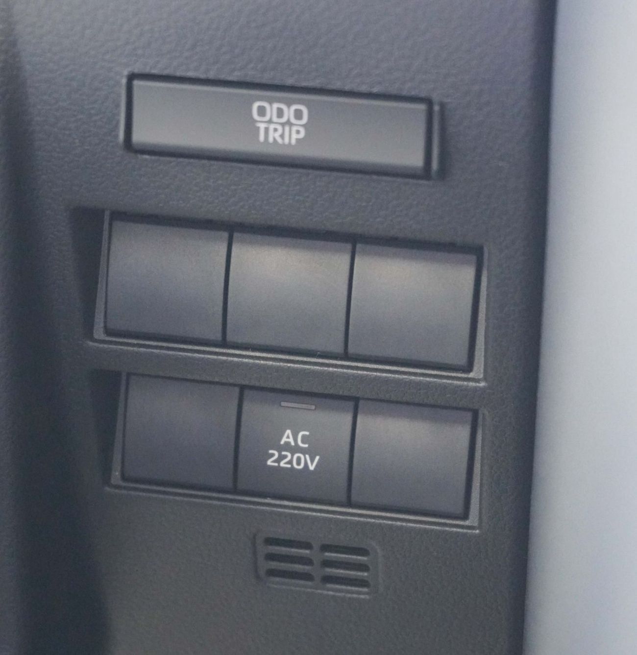 Toyota Land Cruiser VXR TOYOTA -LAND CRUISER VXR HV 3.5 A/T FULL GCC
