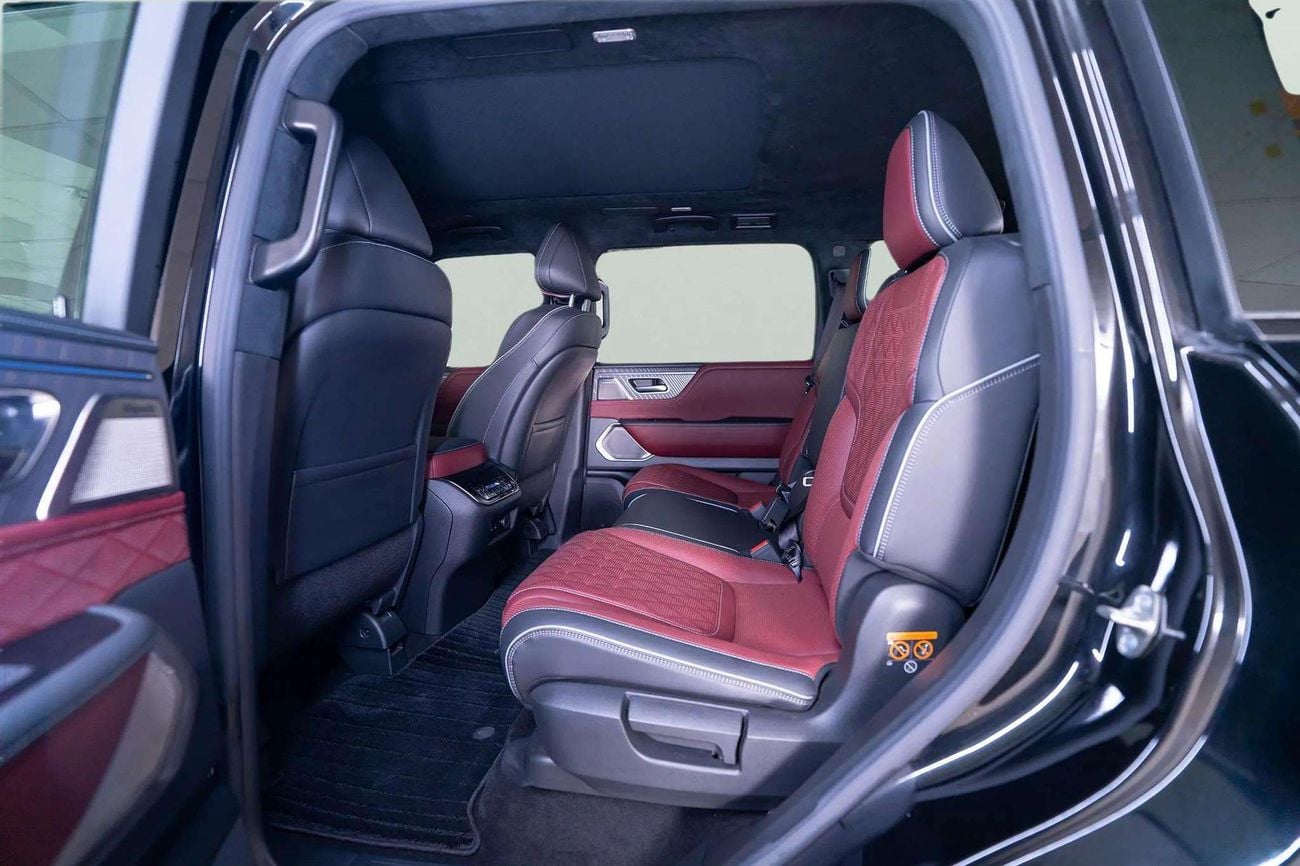 Infiniti QX80 AUTOGRAPH CAPTAIN CHAIRS 3.5