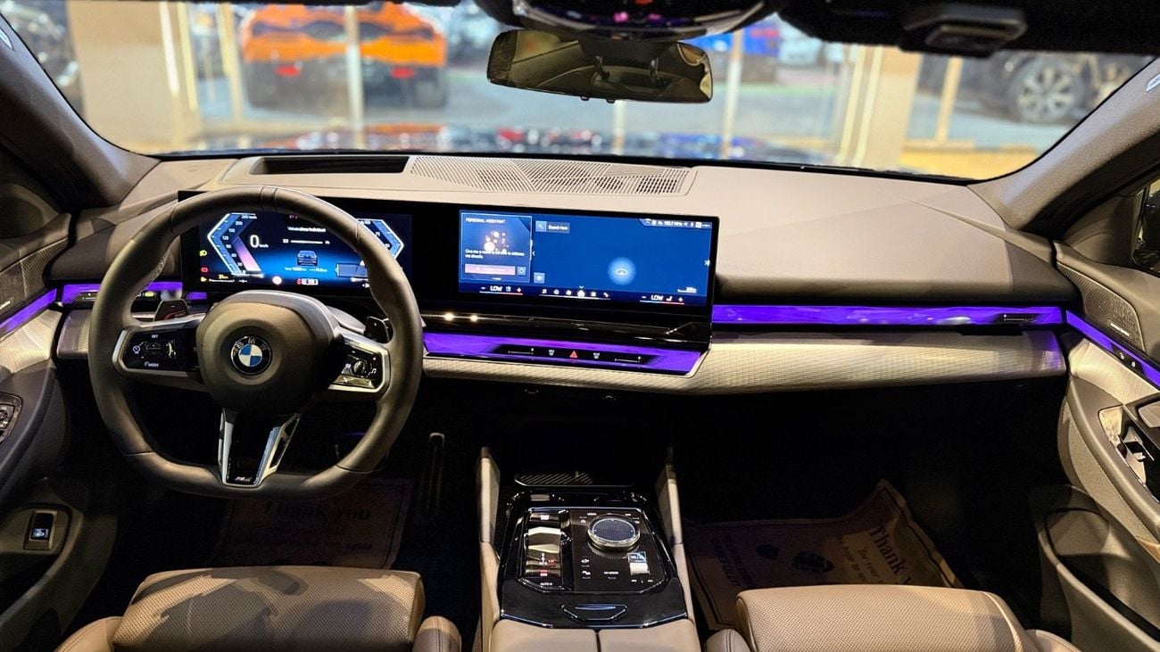 بي أم دبليو 520i M SPORT