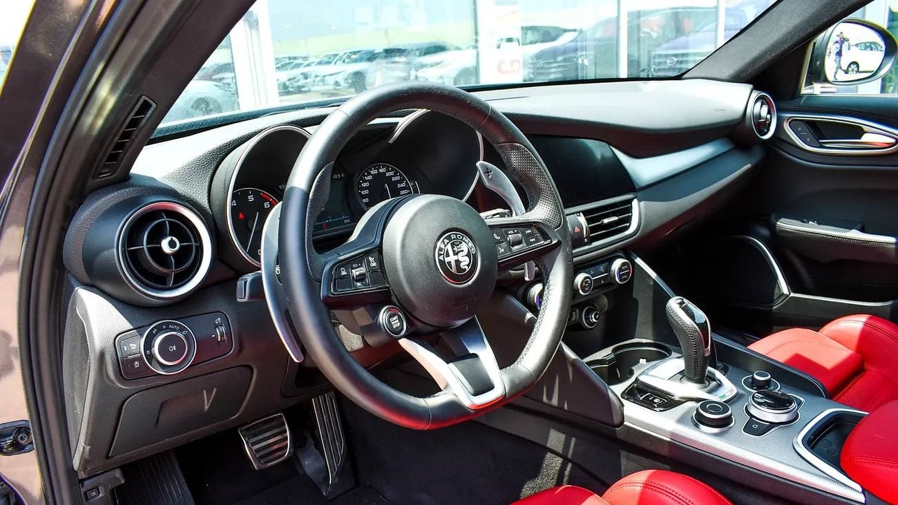 Alfa Romeo Giulia VELOCE 0% DP | 1,825/Month | | Veloce | | Gargash Warranty and Service