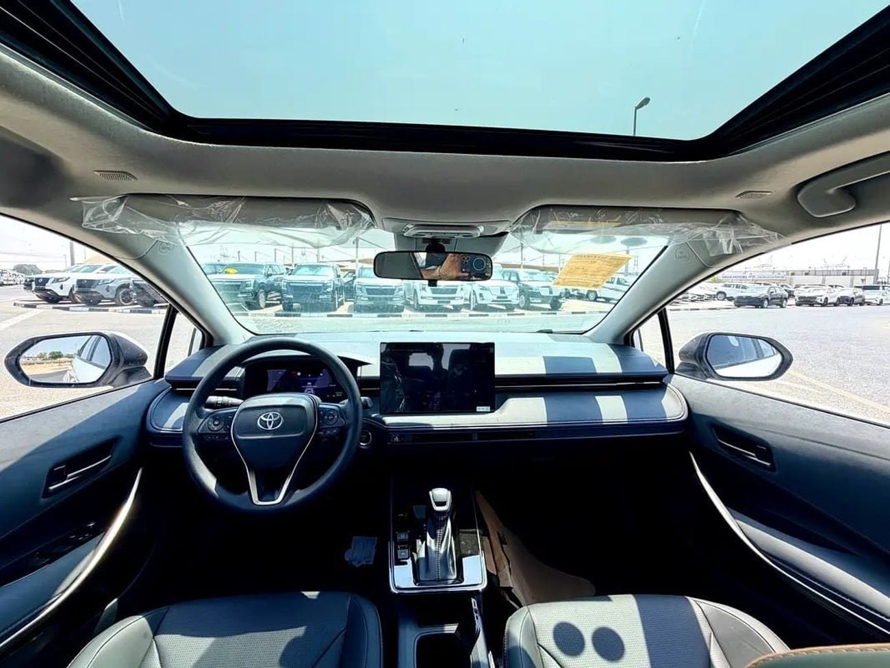 Toyota Corolla XLI HEV TOYOTA COROLLA 1.8 L HYBRID ELITE OPTION CHINA SPECS WITH NEW FACE WHITE /2026
