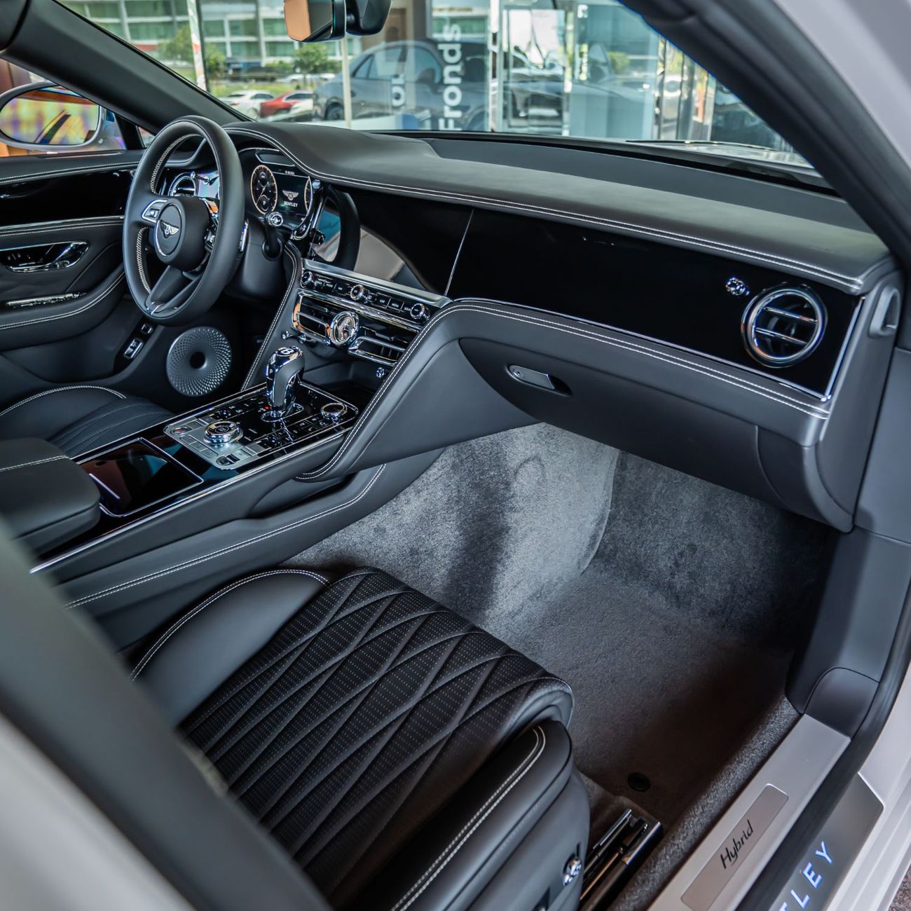Bentley Flying Spur STANDARD HYBRID