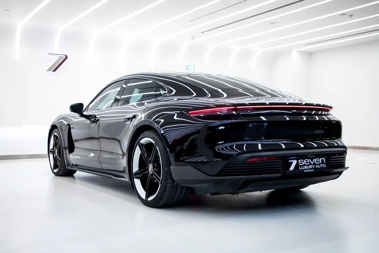 بورش تايكان TURBO S - GCC - FULL CARBON WITH SERVICE HISTORY AND AL NABOODA WARRANTY