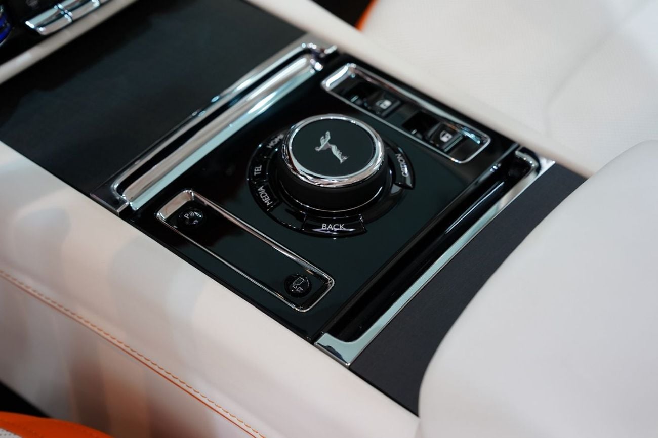 رولز رويس سبيكتر STD (L · None - Electric Cyl · Automatic · Electric · Coupe · Front Wheel Drive · 4 Seats · 2 Door) رولز رويس سبيكتر 2024، نظام صوتي مصمم خصيصاً، إضاءة ستارلايت، شبكة أمامية مضيئة، ضمان وخدمة الوكيل!!