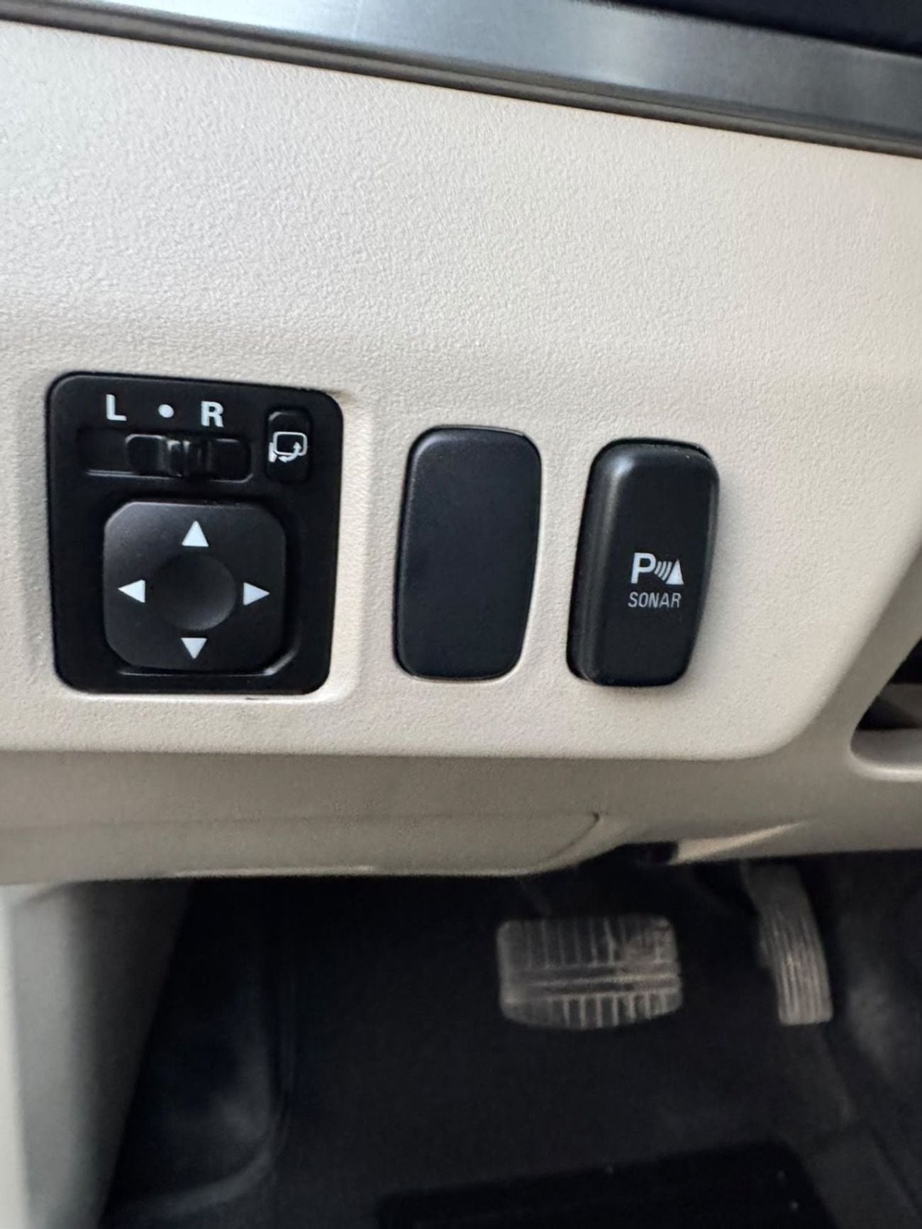 Mitsubishi Pajero GLS H/L ROCKFORD