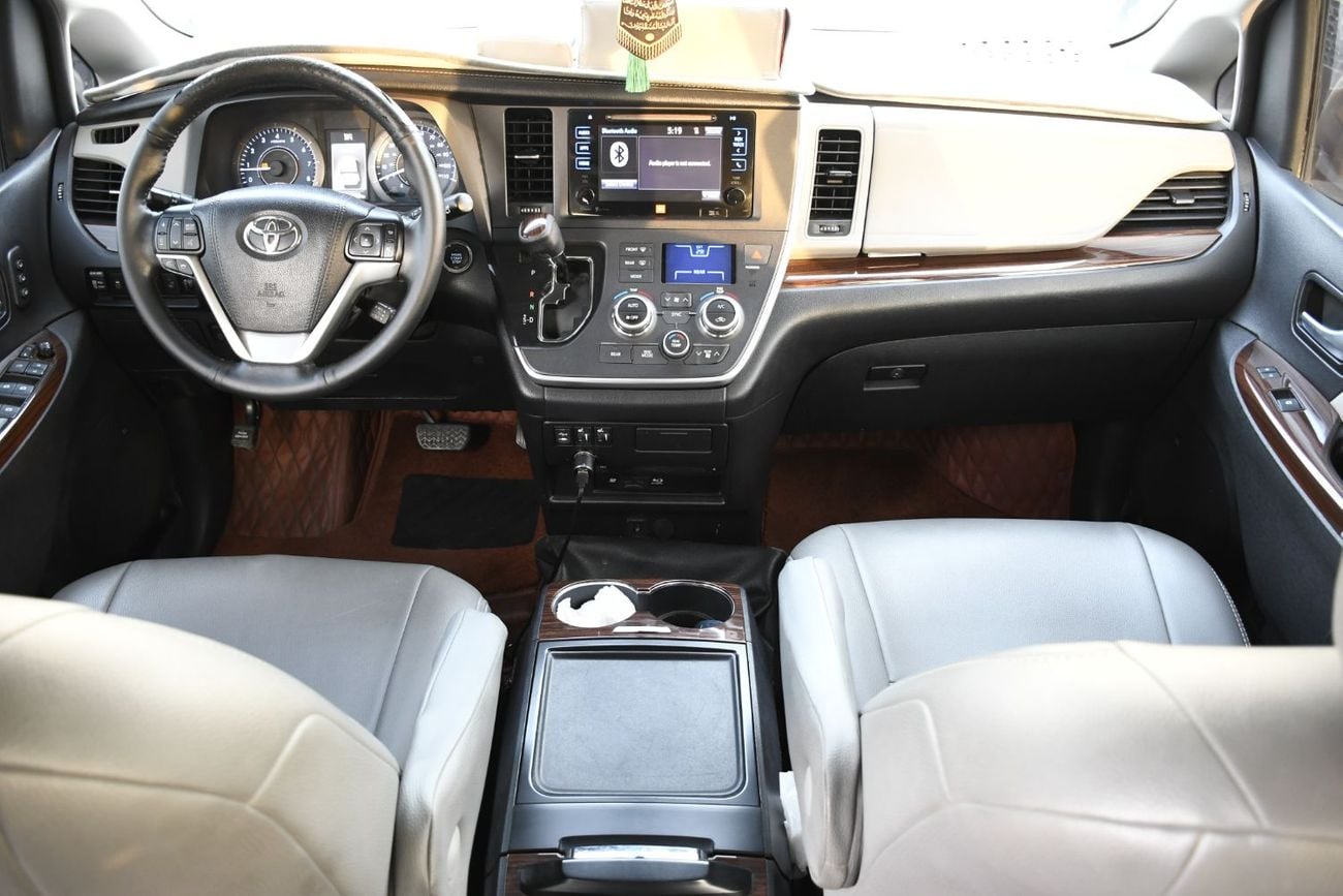 Toyota Sienna LIMITED 3.5L fully loaded for USE UAE AND EXPORT