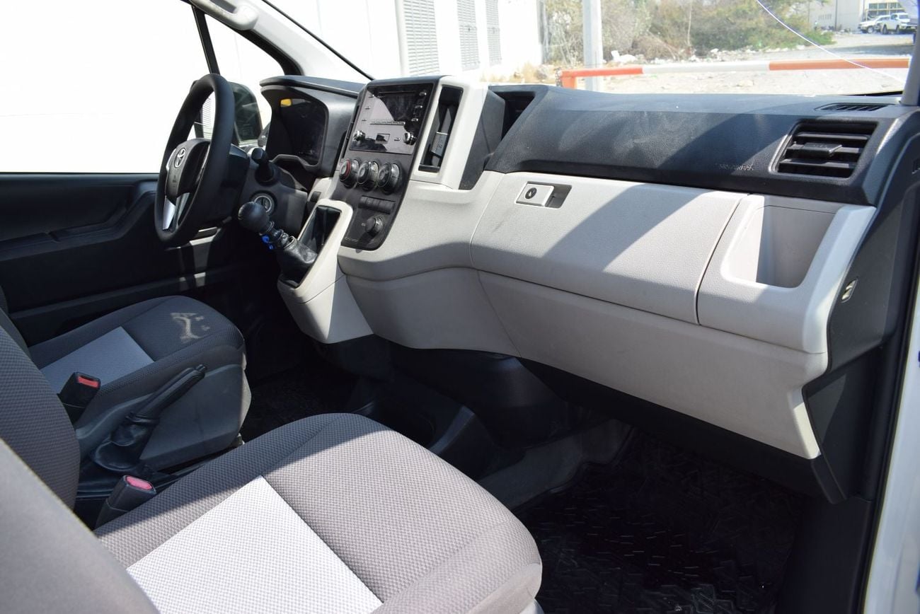 Toyota Hiace GL Toyota Hiace Highroof Bus 3.5L, model:2023