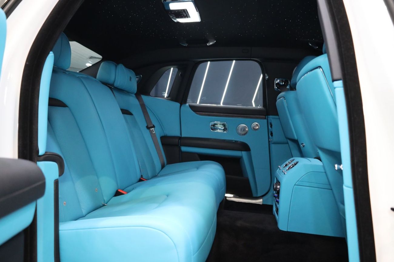 Rolls Royce Ghost STANDARD Rear Screens, Bespoke Audio, Illuminated Fascia, Dealer Warr + Serv!!