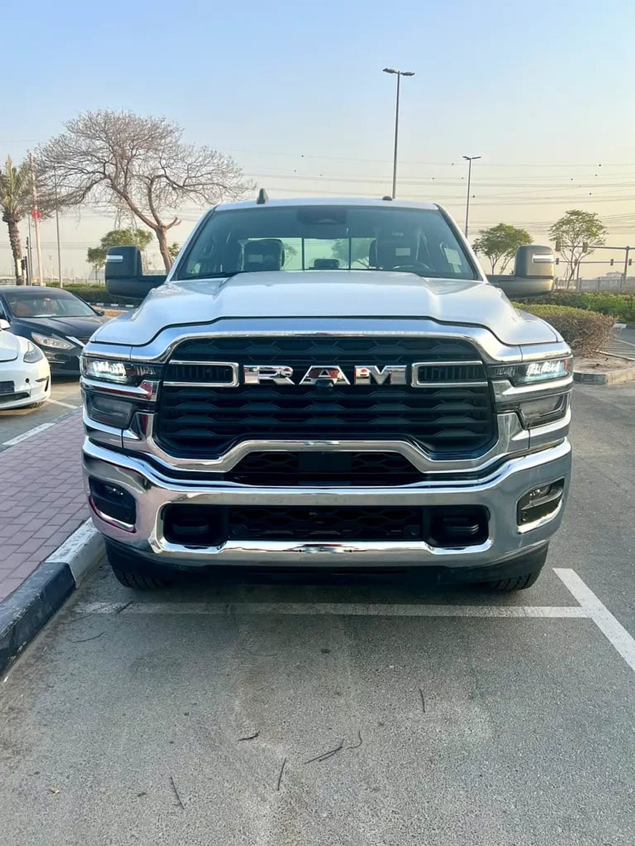 RAM 2500 Dodge . - - GCC Specs