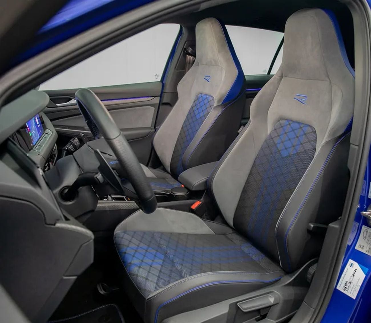 فولكس واجن جولف آر - بيرفورمانس VW Unlimited KMs Warranty + Service Package • FDSH • GCC