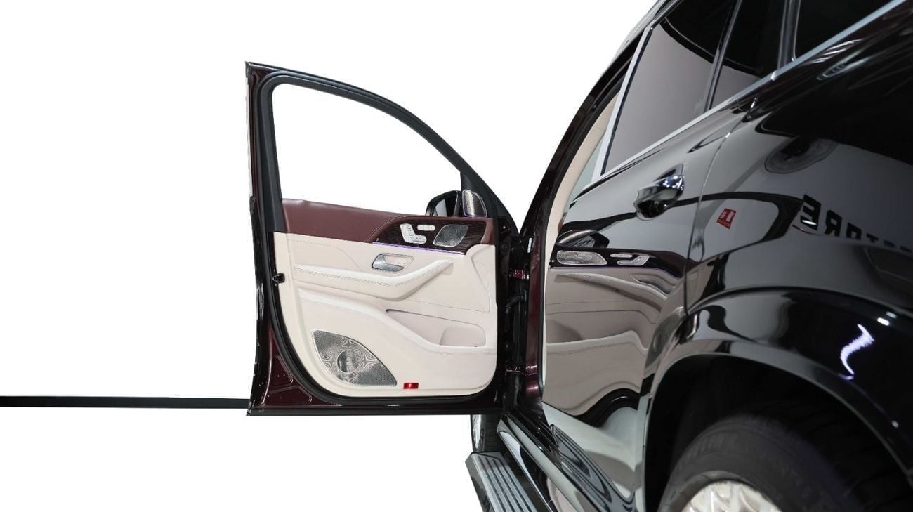 مرسيدس مايباخ gls600 مايباخ Mercedes Benz GLS 600 Maybach-GCC-Full Service History-VIP Seats-High Specs-Luxury SUV