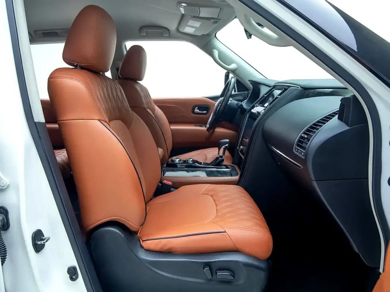 Nissan Patrol l LE V8 – 400 hp | GCC Spec | Full-Size Luxury