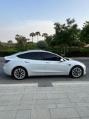 Tesla Model 3 LONG RANGE