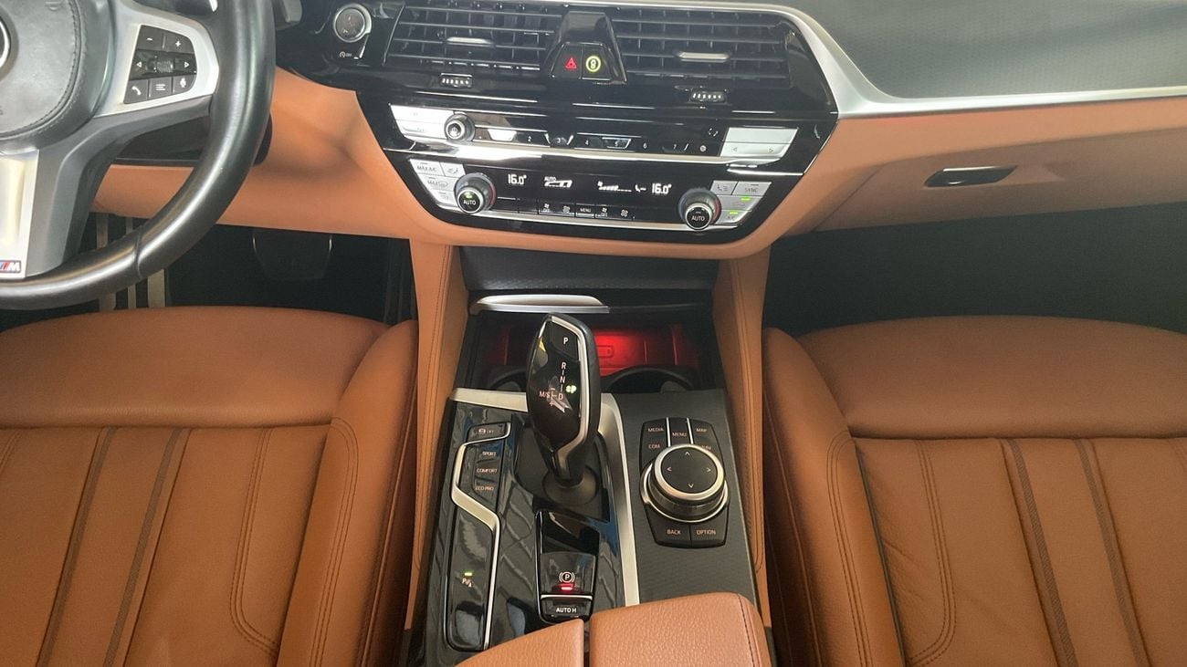 بي أم دبليو 530i M SPORT | شامل الضمان | 0 ﺪﻔﻋﺓ ﺃﻮﻟﻯ