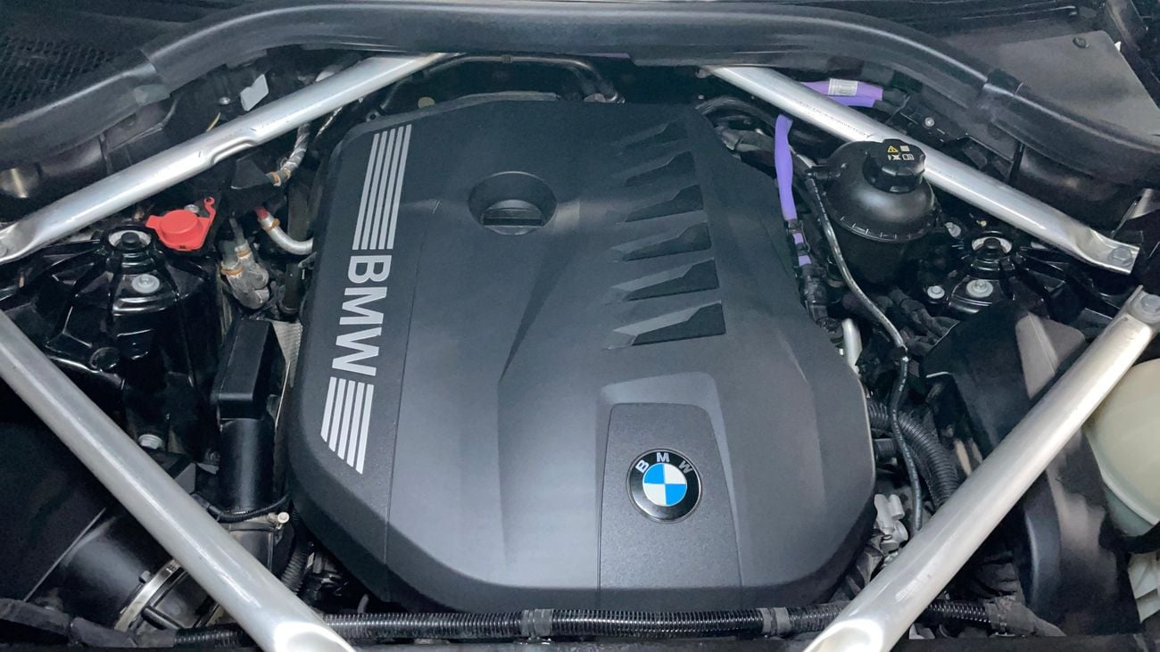 بي أم دبليو X5 XDRIVE40i M SPORT كارس24 هي سوق ضخم للسيارات المستعملة موثوق ومضمون ٪كارس24 هي سوق ضخم للسيارات المستعملة موثوق ومضمون