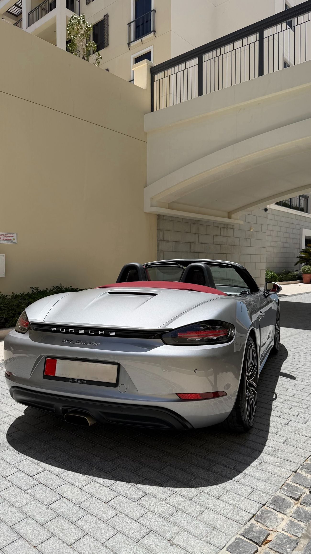 Porsche 718 Boxster Base 2.0L