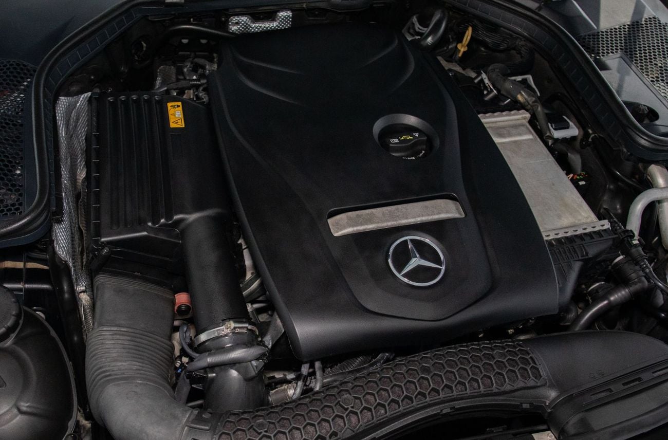 مرسيدس بنز C 300 ستاندارد
