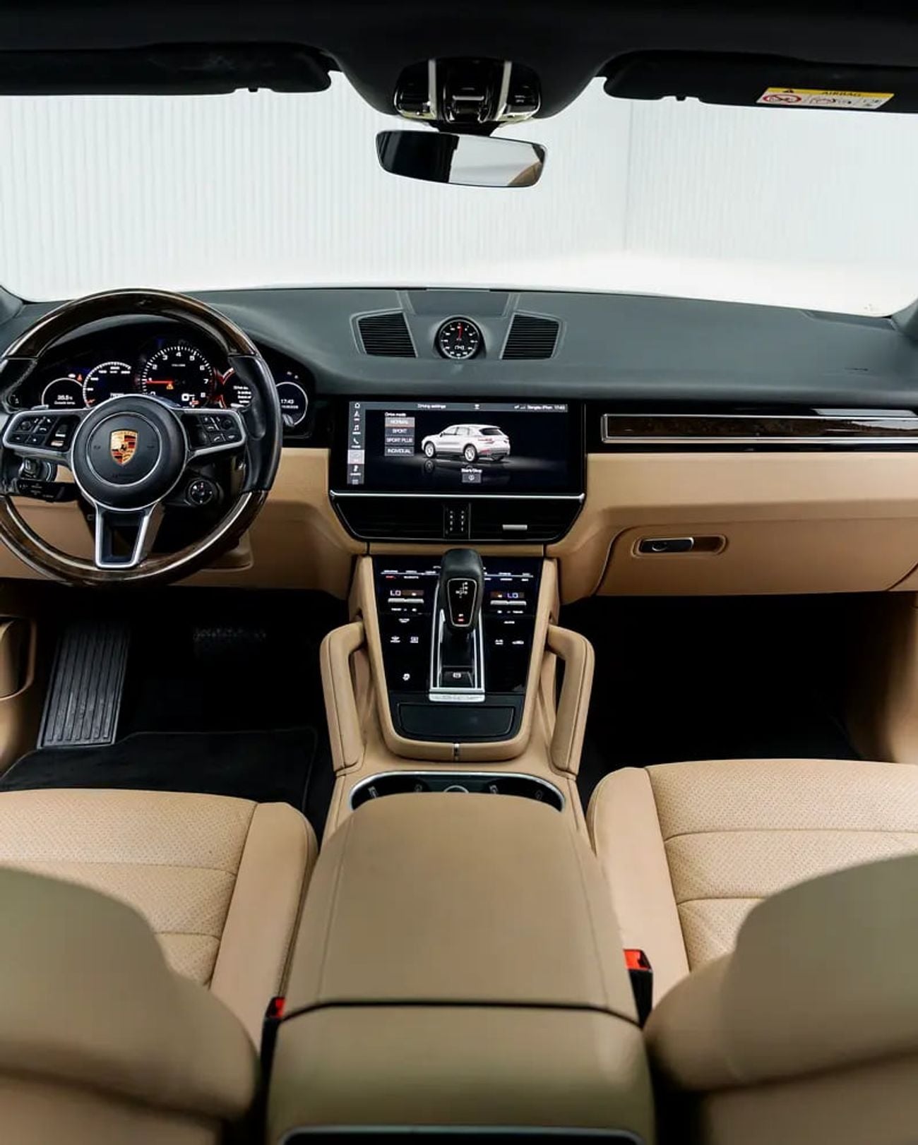 Porsche Cayenne STANDARD GCC