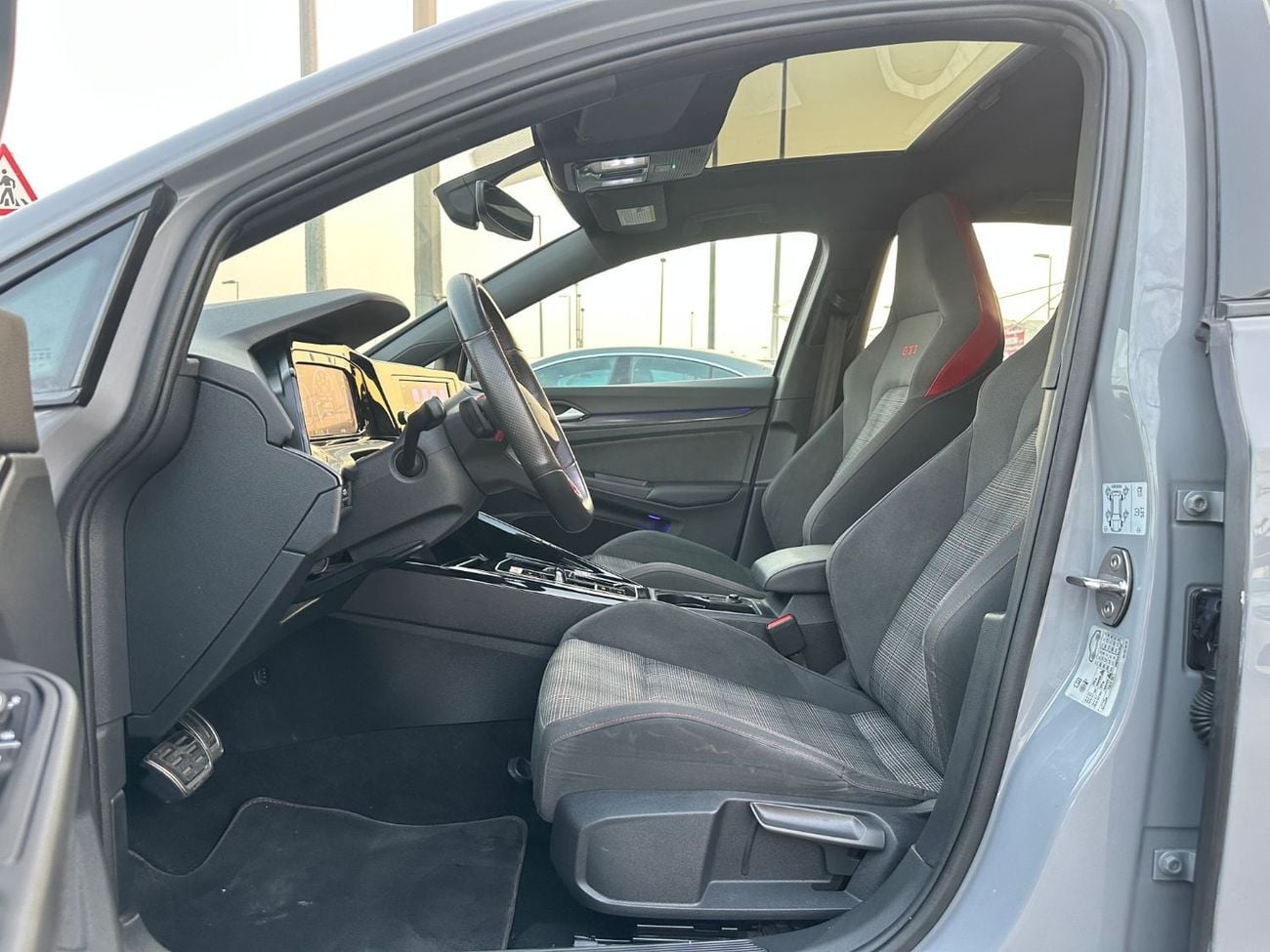 فولكس واجن جولف GTI
