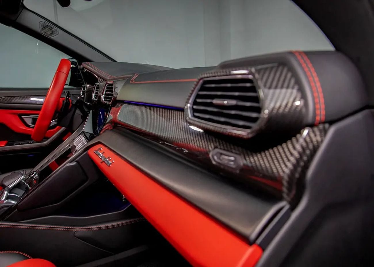 Lamborghini Urus STANDARD Massive Specification • Warranty + Service Contract • FDSH • GCC