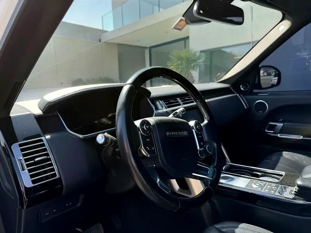لاند روفر رينج روفر HSE | 5.0L V8 | 4WD | GCC SPECS