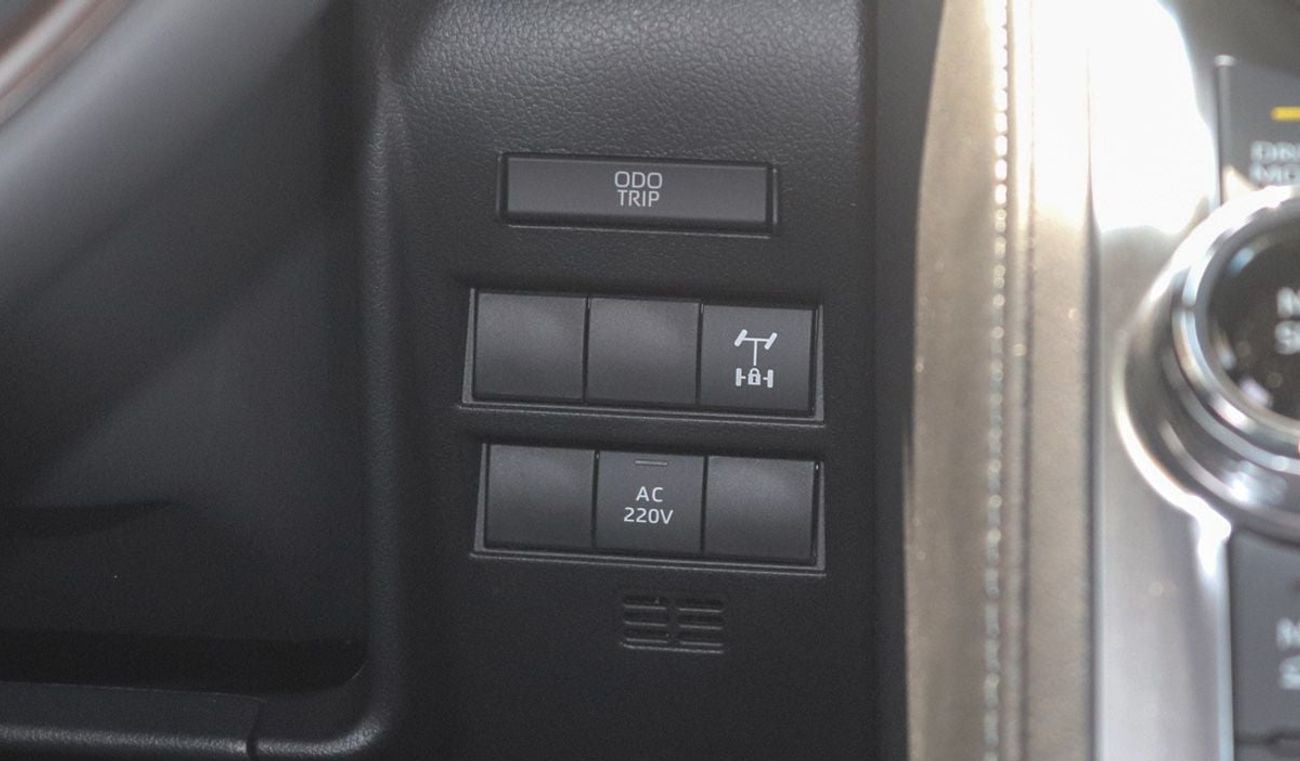 Toyota Land Cruiser GXR 3.5L Hybrid 10A/T. 2026 Model. For Export