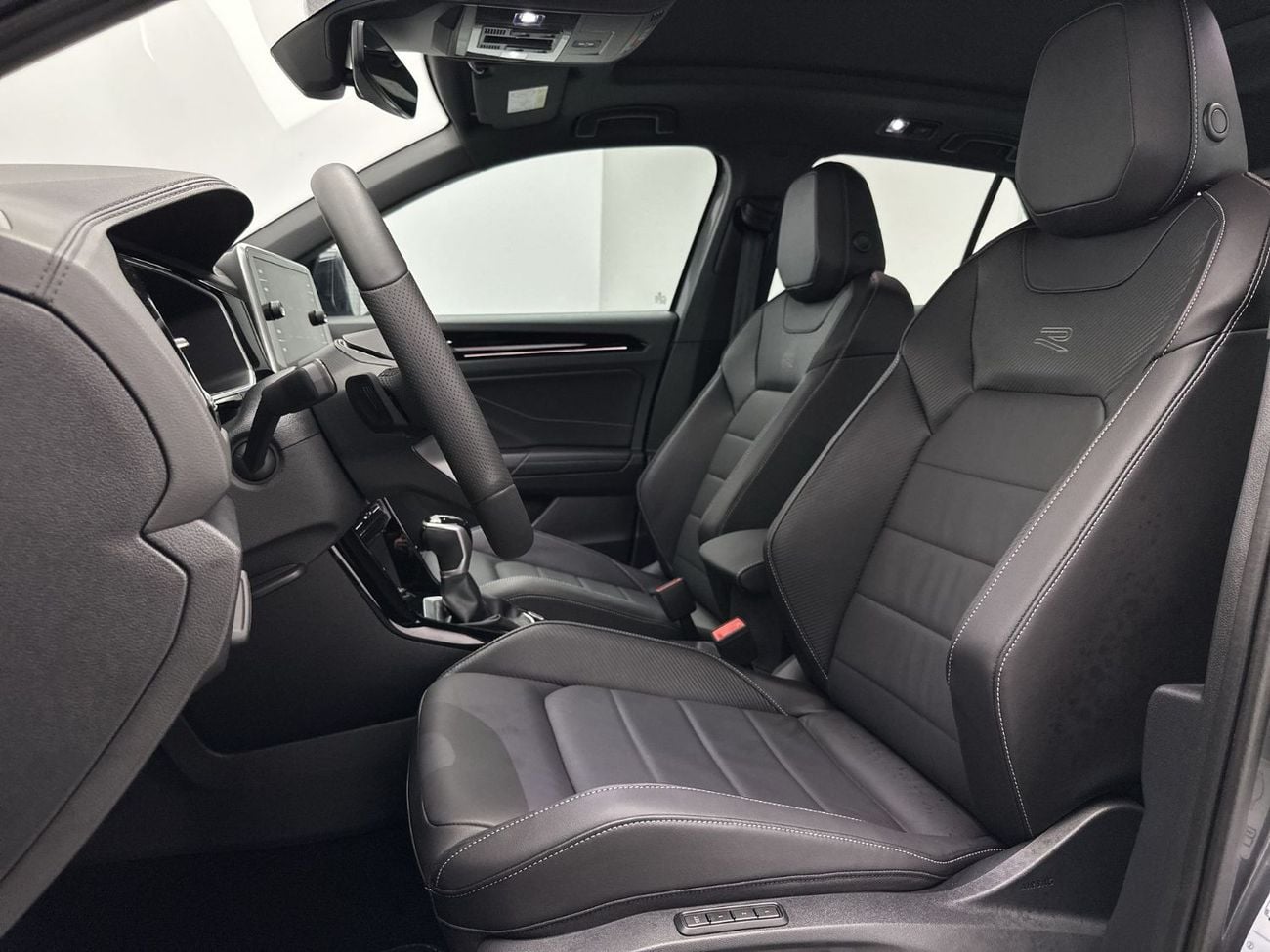 Volkswagen T-ROC LIFE T-Roc R-Line 1.4L | Navigation | Side Assist | Rear Camera