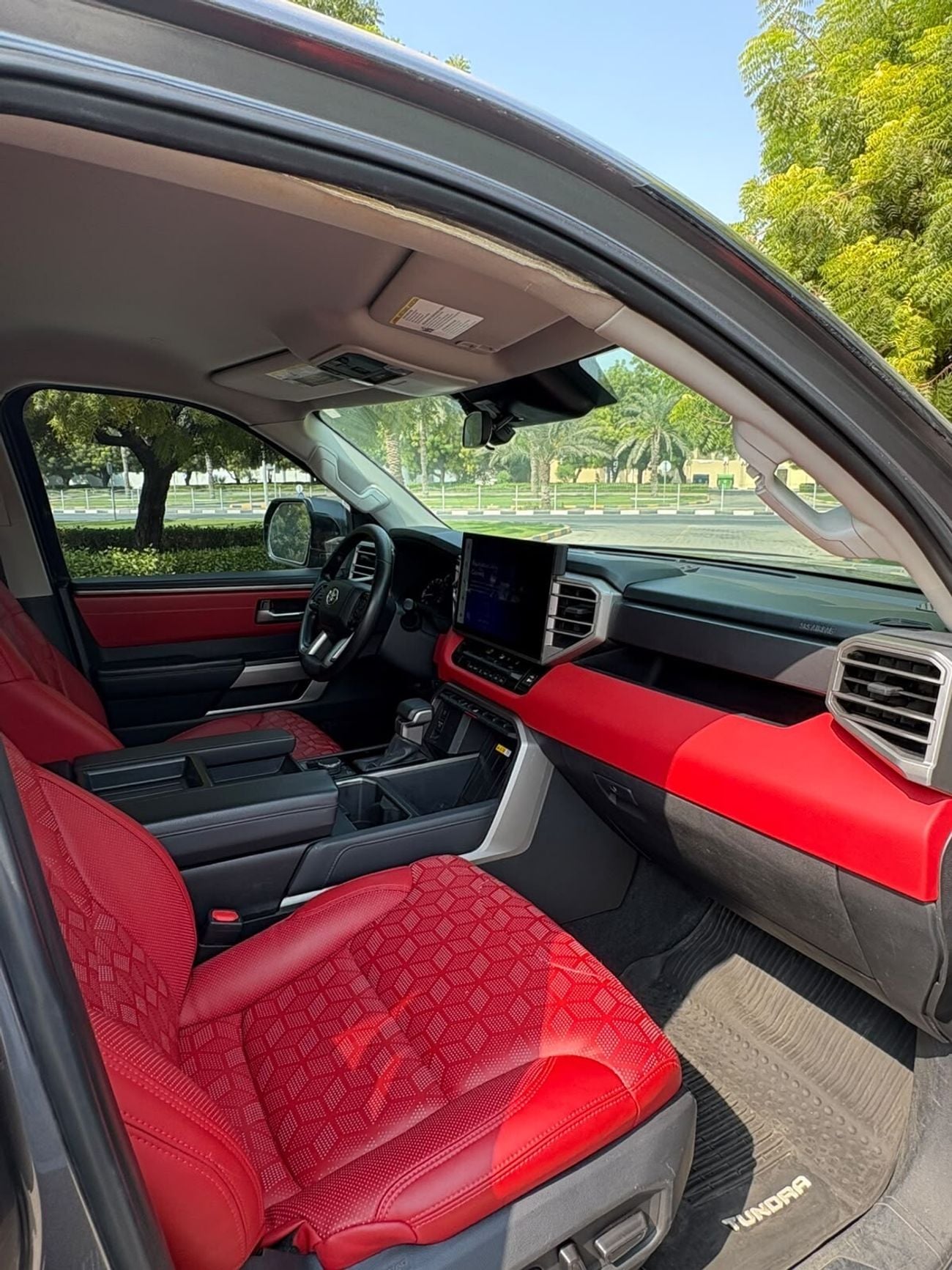 Toyota Tundra 2023 Full Option 4x4 clean