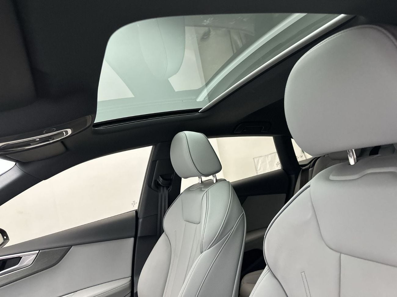 أودي A5 40 TFSI ADVANCED SPORTBACK (Ref# 060344)