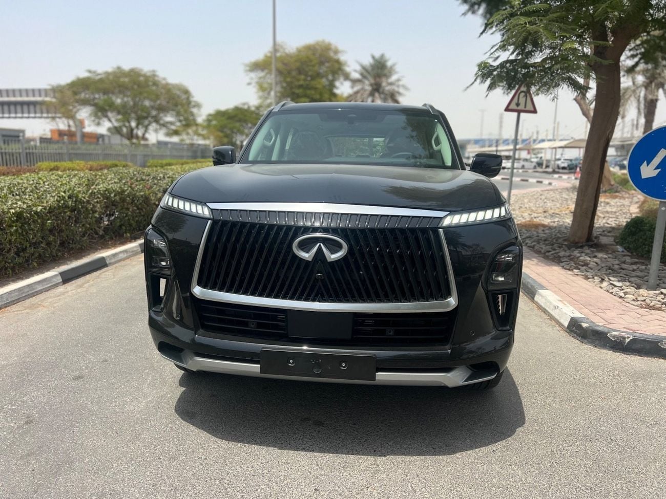 Infiniti QX80 SENSORY BENCH CHAIRS