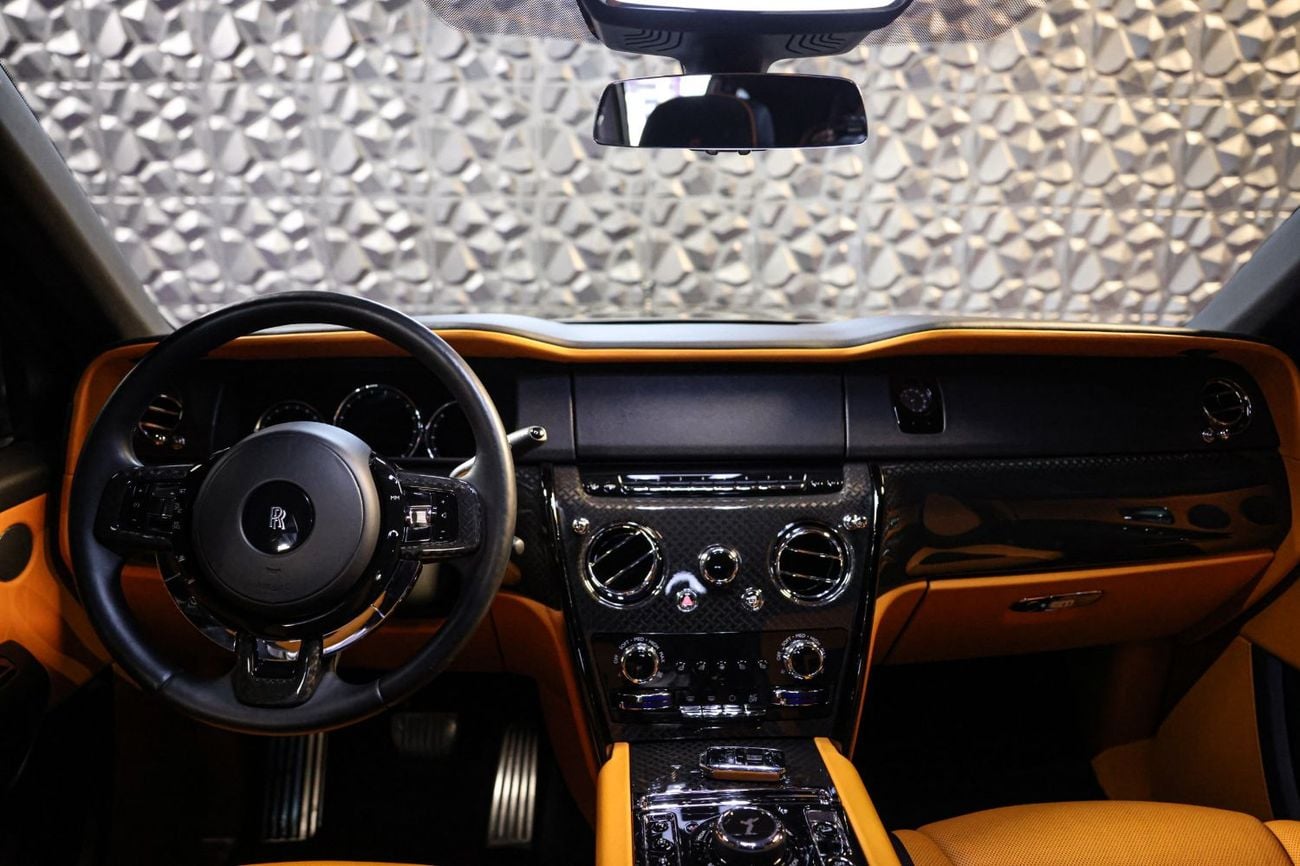 Rolls Royce Cullinan BLACK BADGE 2020 Rolls Royce Cullinan Black Badge Full loaded