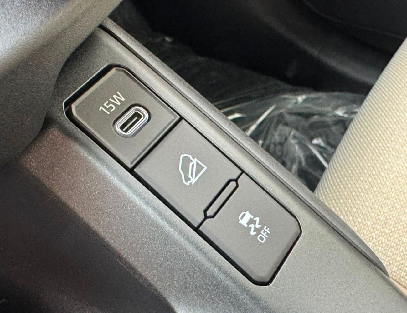 Toyota RAV4 XLE-G MID OPTION || 2.0L PETROL V4 / SUNROOF / DRIVER PWR SEAT / DVD+REAR CAMERA (CODE # RVPXLEO)